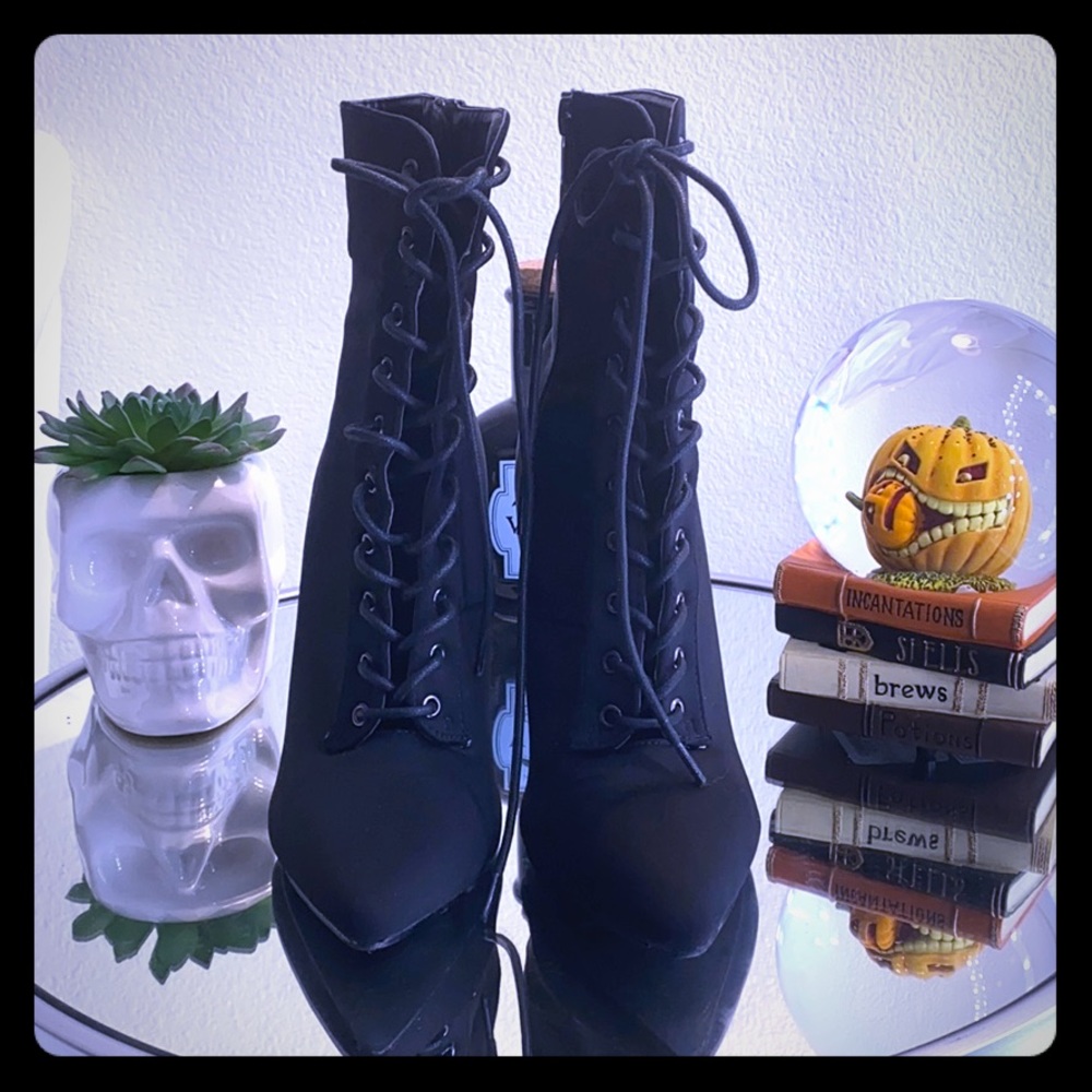Lolas boutique heels